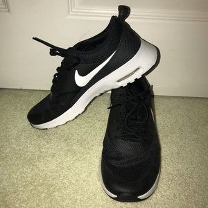 Black Nike Air Max Thea